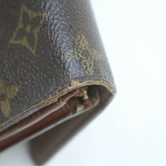 Louis Vuitton Monogram Wallet - Picture 8 of 8